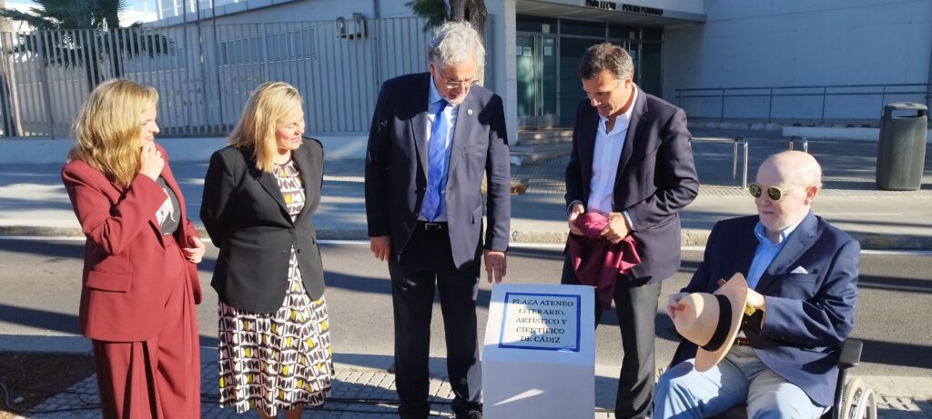 Develación placa “Plaza Ateneo Literario, Artístico y Científico de Cádiz”